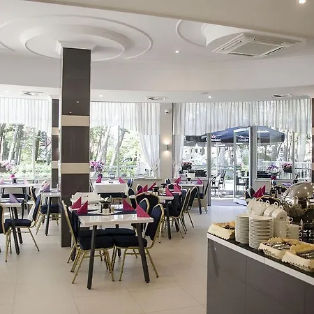 Grand Kapitan Medi 2*